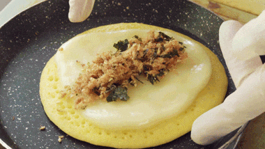 Skillet Usage GIF