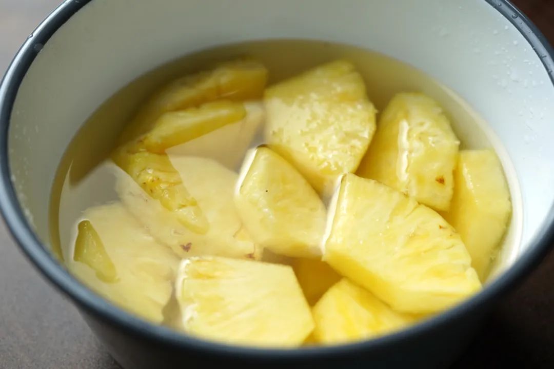 Layered apple and cucumber pickle salad